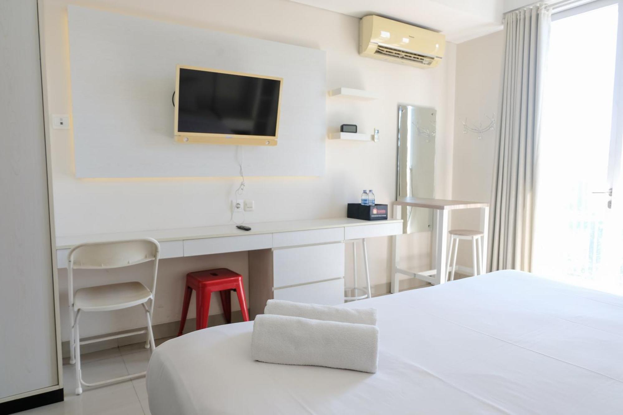 Homey And Cozy At Dago By Travelio Apartemen *